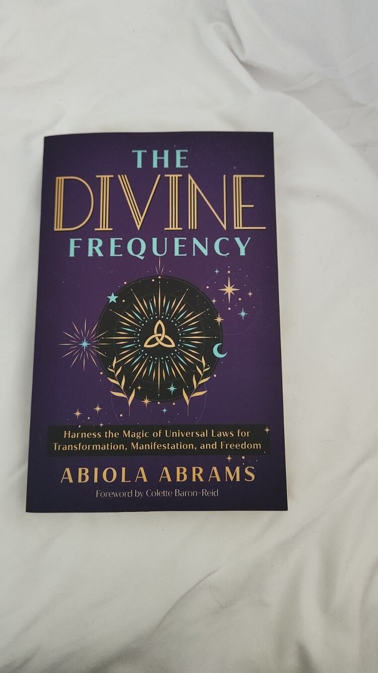 Abiola Abrams The Divine Frequency (Paperback)